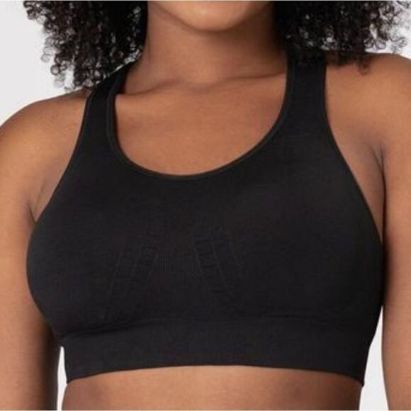 NWT Truekind Seamless Racerback Sports Bra Black - Picture 1 of 5